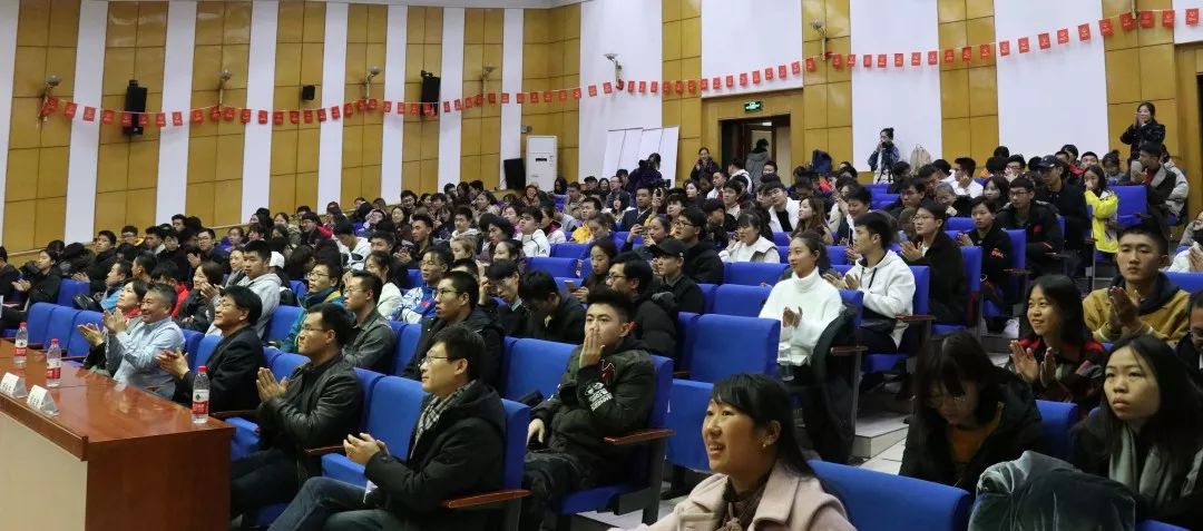 0535bc2905a34ca08f14cd1c3ce54a06