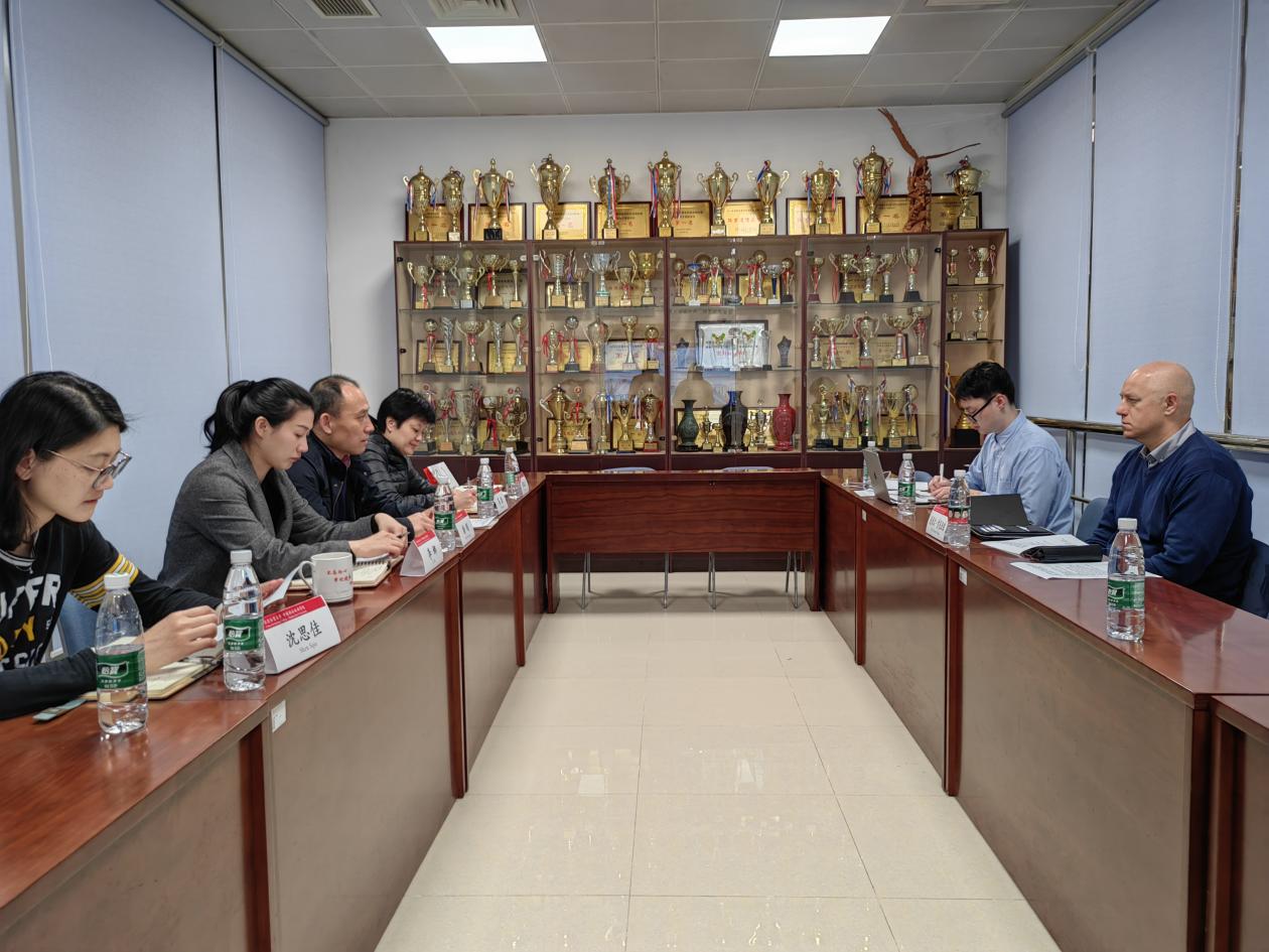 d8f05504fdd144c99431d2c34f6732f8